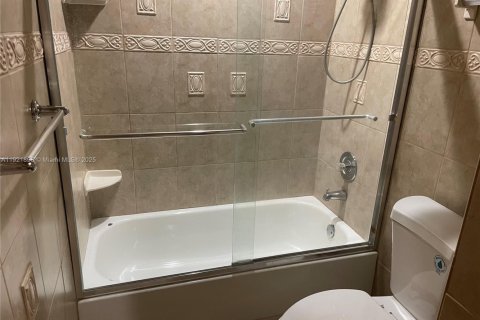 Condominio en venta en Miami, Florida, 2 dormitorios, 80.82 m2 № 1975839 - foto 9