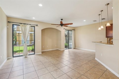 Adosado en venta en Fish Hawk, Florida, 3 dormitorios, 163.51 m2 № 1895145 - foto 2