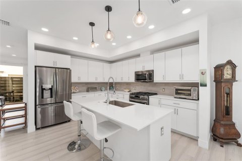 Touwnhouse à vendre à Gainesville, Floride: 3 chambres, 152.36 m2 № 1902230 - photo 6