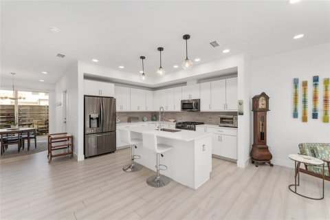 Touwnhouse à vendre à Gainesville, Floride: 3 chambres, 152.36 m2 № 1902230 - photo 5