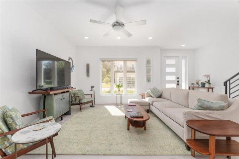 Touwnhouse à vendre à Gainesville, Floride: 3 chambres, 152.36 m2 № 1902230 - photo 15