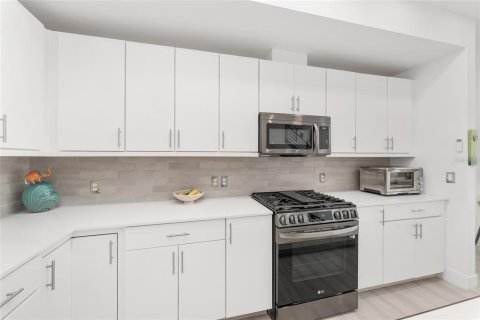 Touwnhouse à vendre à Gainesville, Floride: 3 chambres, 152.36 m2 № 1902230 - photo 19