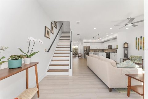 Touwnhouse à vendre à Gainesville, Floride: 3 chambres, 152.36 m2 № 1902230 - photo 8