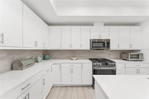 Touwnhouse à vendre à Gainesville, Floride: 3 chambres, 152.36 m2 № 1902230 - photo 18