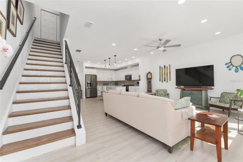 Touwnhouse à vendre à Gainesville, Floride: 3 chambres, 152.36 m2 № 1902230 - photo 9