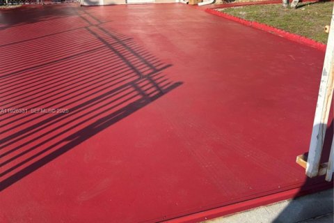 Villa ou maison à louer à Miami Gardens, Floride: 3 chambres, 158.49 m2 № 1984722 - photo 2