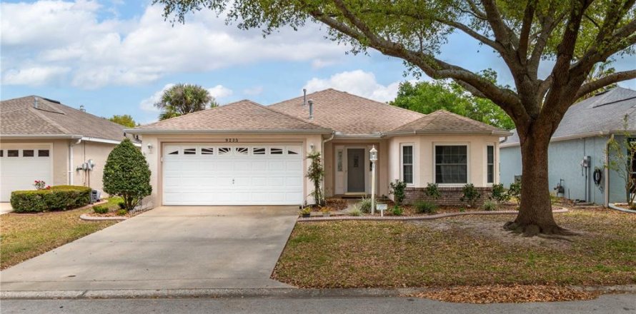 House in Ocala, Florida 2 bedrooms, 154.59 sq.m. № 1602596