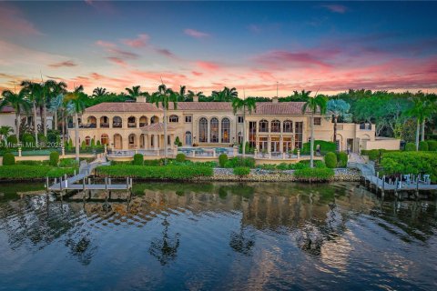 Casa en venta en Jupiter, Florida, 9 dormitorios, 2259.38 m2 № 2012456 - foto 3