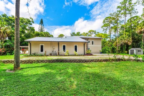 House in Jupiter, Florida 5 bedrooms, 230.68 sq.m. № 2185330 - photo 3