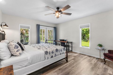House in Jupiter, Florida 5 bedrooms, 230.68 sq.m. № 2185330 - photo 24