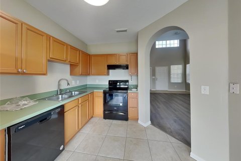 Villa ou maison à louer à Seffner, Floride: 4 chambres, 162.95 m2 № 2418628 - photo 5