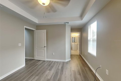 Villa ou maison à louer à Seffner, Floride: 4 chambres, 162.95 m2 № 2418628 - photo 6
