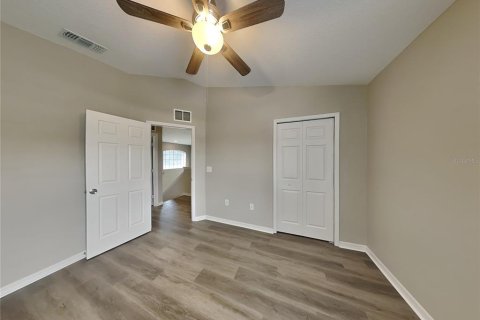 Villa ou maison à louer à Seffner, Floride: 4 chambres, 162.95 m2 № 2418628 - photo 14