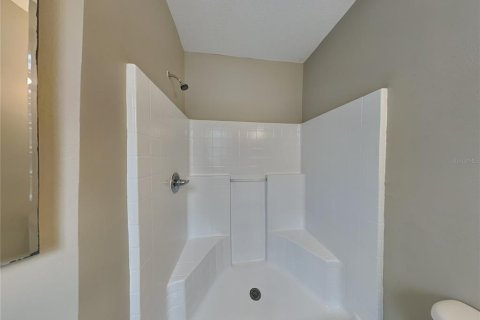 Villa ou maison à louer à Seffner, Floride: 4 chambres, 162.95 m2 № 2418628 - photo 10
