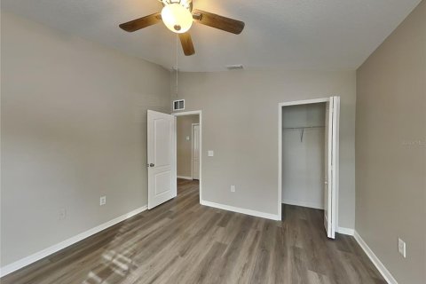 Villa ou maison à louer à Seffner, Floride: 4 chambres, 162.95 m2 № 2418628 - photo 13