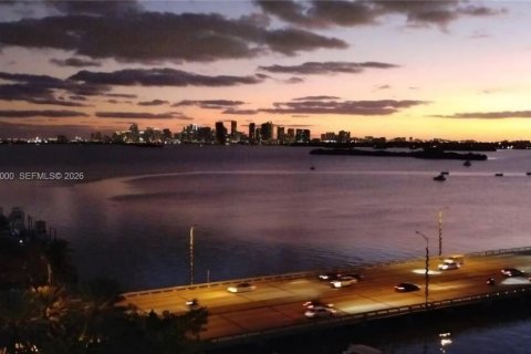 Copropriété à vendre à North Bay Village, Floride: 41.25 m2 № 2153641 - photo 2