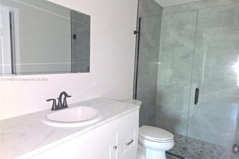 Casa en venta en Okeechobee, Florida, 3 dormitorios, 123.84 m2 № 1716138 - foto 6