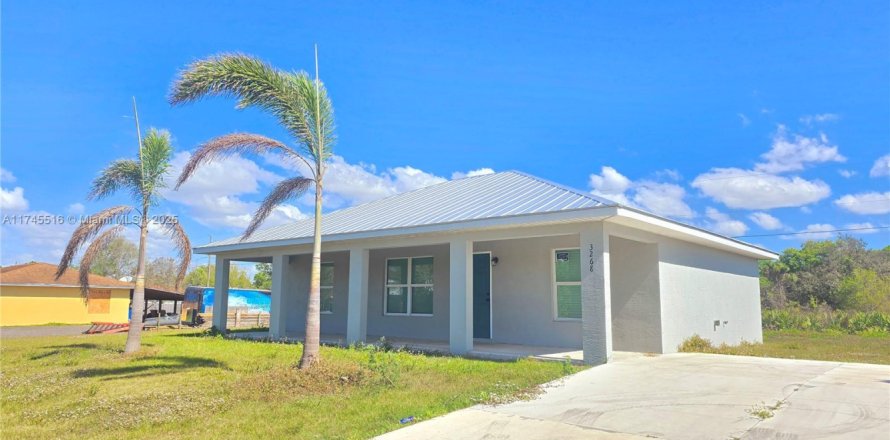 Casa en Okeechobee, Florida 3 dormitorios, 123.84 m2 № 1716138