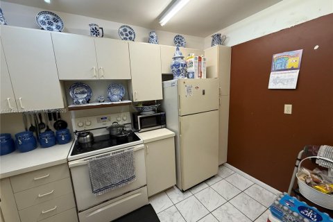 Casa en venta en Miami, Florida, 1 dormitorio, 85.84 m2 № 1709953 - foto 23