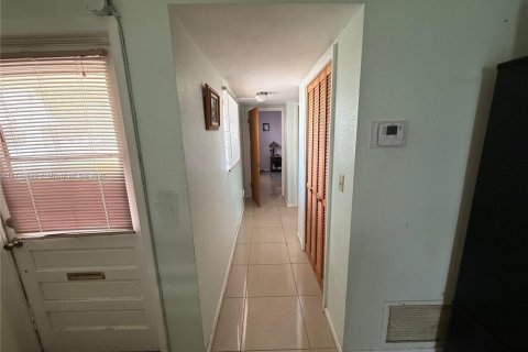 Casa en venta en Miami, Florida, 1 dormitorio, 85.84 m2 № 1709953 - foto 9