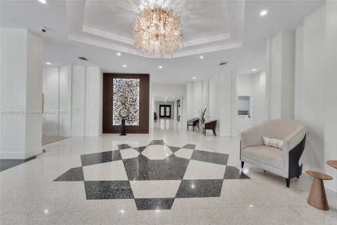 Condo in Lauderdale-by-the-Sea, Florida, 2 bedrooms  № 1794728 - photo 2