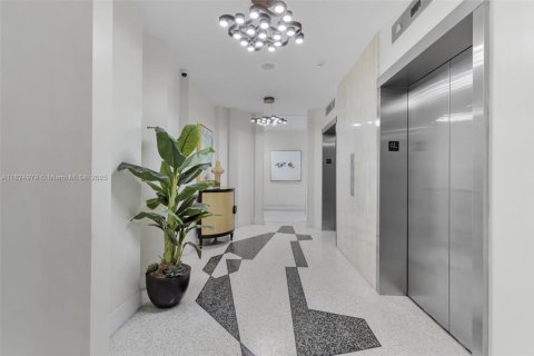 Condo in Lauderdale-by-the-Sea, Florida, 2 bedrooms  № 1794728 - photo 6