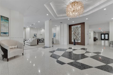Condo in Lauderdale-by-the-Sea, Florida, 2 bedrooms  № 1794728 - photo 5