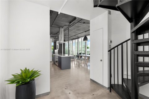 Copropriété à vendre à Miami Beach, Floride: 2 chambres, 94.2 m2 № 1944262 - photo 17