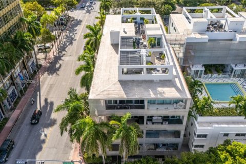 Copropriété à vendre à Miami Beach, Floride: 2 chambres, 94.2 m2 № 1944262 - photo 3