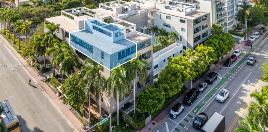 Condo à Miami Beach, Floride, 2 chambres № 1944262