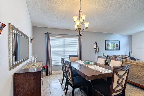 House in Kissimmee, Florida 4 bedrooms, 180.23 sq.m. № 1805854 - photo 9