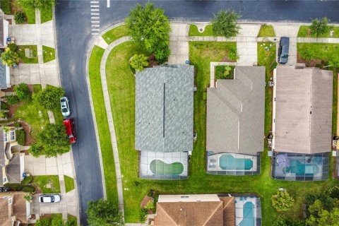 House in Kissimmee, Florida 4 bedrooms, 180.23 sq.m. № 1805854 - photo 3