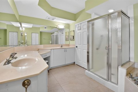 Copropriété à vendre à Boynton Beach, Floride: 3 chambres, 185.8 m2 № 1977884 - photo 12