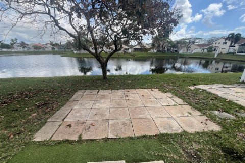 Casa en alquiler en Hollywood, Florida, 3 dormitorios, 172.15 m2 № 1045369 - foto 1