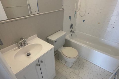 Apartamento en alquiler en New Port Richey, Florida, 2 dormitorios, 83.61 m2 № 1615756 - foto 18