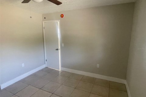 Apartamento en alquiler en New Port Richey, Florida, 2 dormitorios, 83.61 m2 № 1615756 - foto 15