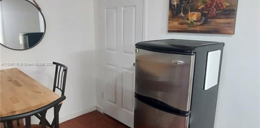 Apartamento en Miami, Florida 1 dormitorio, 53.88 m2 № 1949361