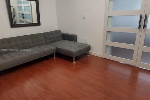 Apartamento en alquiler en Miami, Florida, 1 dormitorio, 53.88 m2 № 1949361 - foto 15
