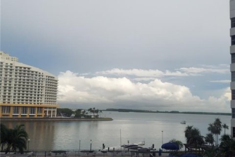 Apartamento en alquiler en Miami, Florida, 1 dormitorio, 53.88 m2 № 1949361 - foto 10