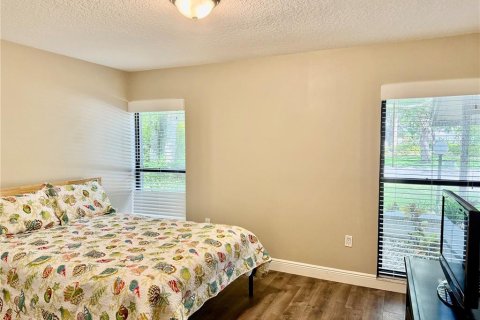House in Sarasota, Florida 3 bedrooms, 150.97 sq.m. № 1856671 - photo 13