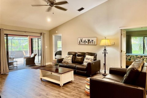 House in Sarasota, Florida 3 bedrooms, 150.97 sq.m. № 1856671 - photo 4