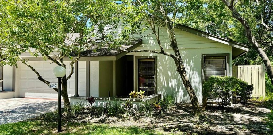 House in Sarasota, Florida 3 bedrooms, 150.97 sq.m. № 1856671