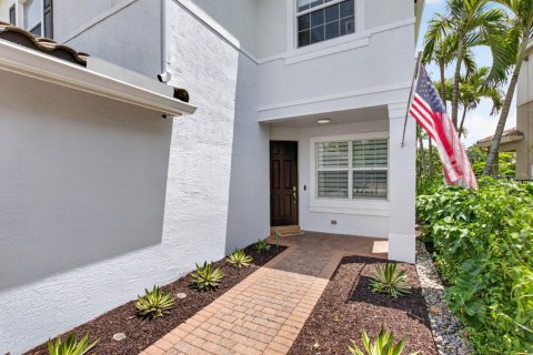 Villa ou maison à vendre à Boynton Beach, Floride: 4 chambres, 216.83 m2 № 2191951 - photo 3