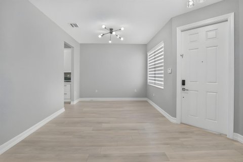 Villa ou maison à vendre à Boynton Beach, Floride: 4 chambres, 216.83 m2 № 2191951 - photo 5