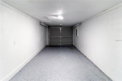 House in Tampa, Florida 4 bedrooms, 109.07 sq.m. № 2239382 - photo 6