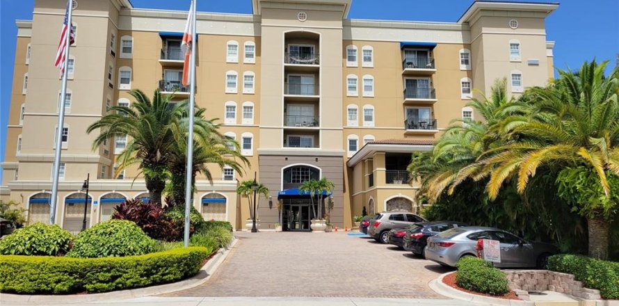 Condo à Sarasota, Floride, 3 chambres  № 2148603
