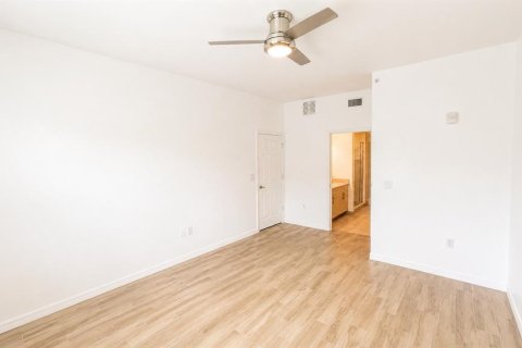 Copropriété à louer à Sarasota, Floride: 3 chambres, 125.6 m2 № 2148603 - photo 13