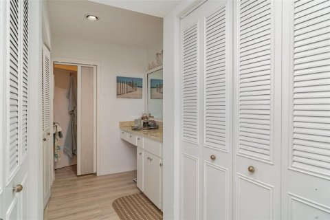 Condo in Bradenton, Florida, 3 bedrooms  № 1691060 - photo 17