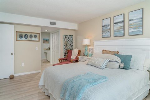 Condo in Bradenton, Florida, 3 bedrooms  № 1691060 - photo 16