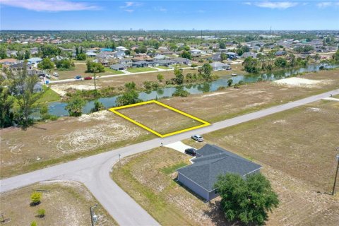 Land in Cape Coral, Florida № 1688338 - photo 7